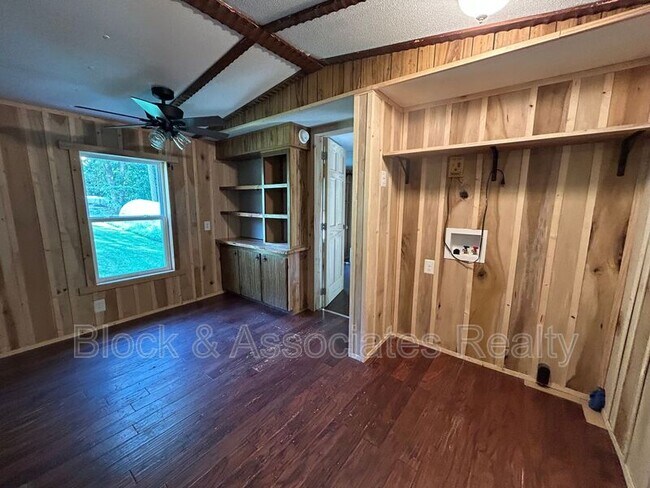 Building Photo - 3236 Swaim Rd