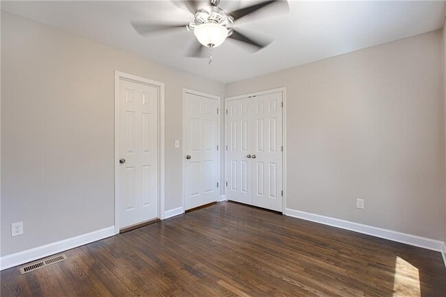 Building Photo - 4984 Crowe Dr SE