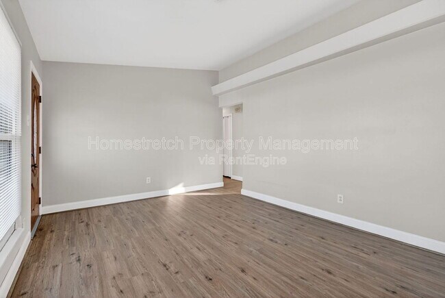 Building Photo - 1700 Kay Dr