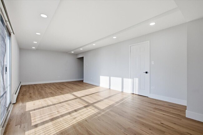 Building Photo - 9001 Golf Rd