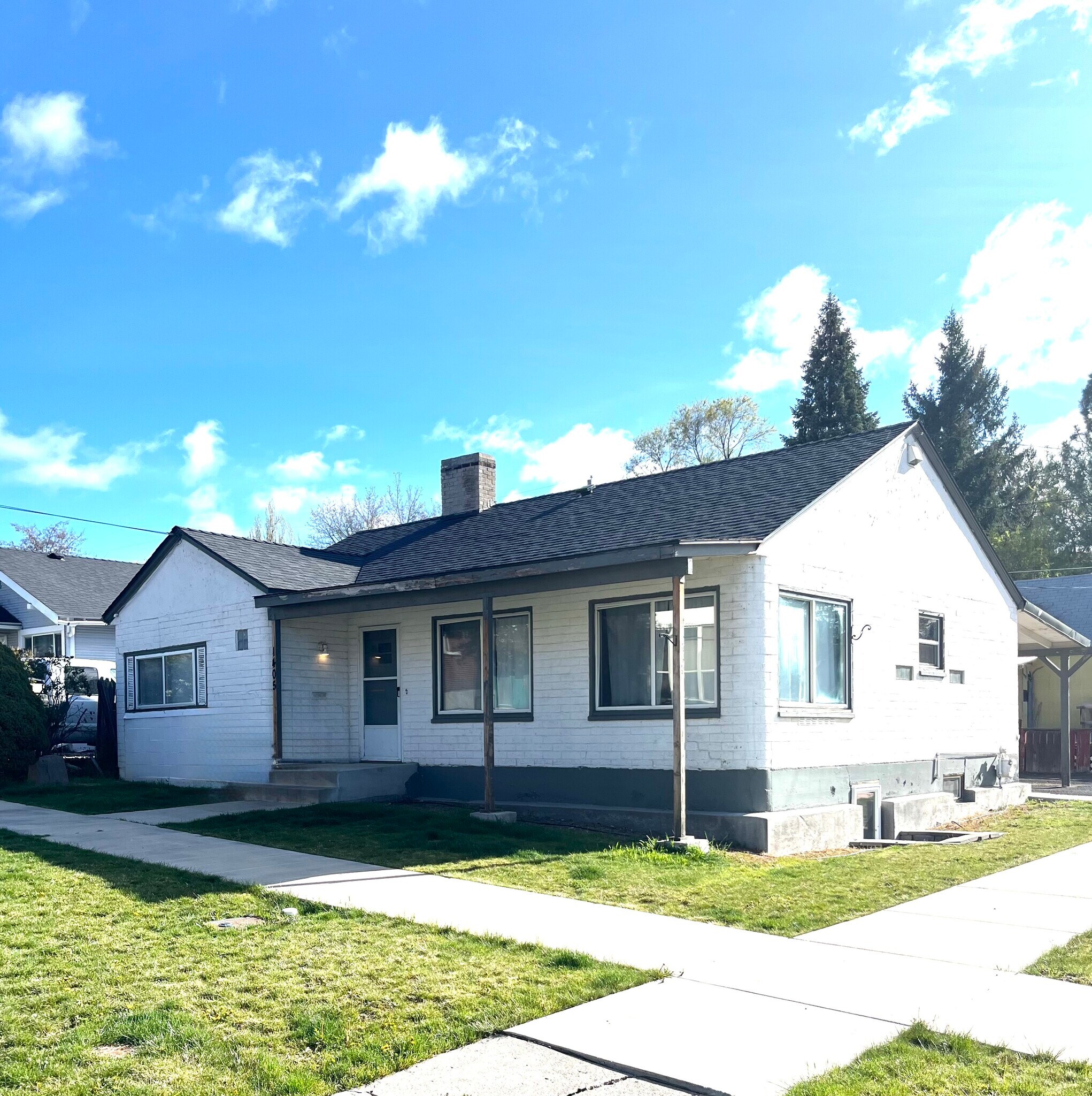Building Photo - 1405 Worden Ave