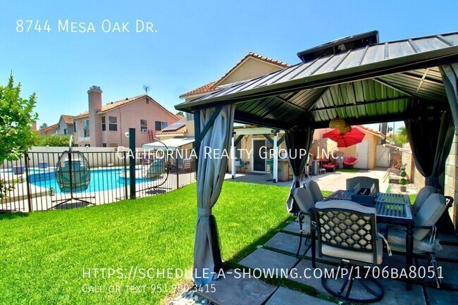 Building Photo - 8744 Mesa Oak Dr