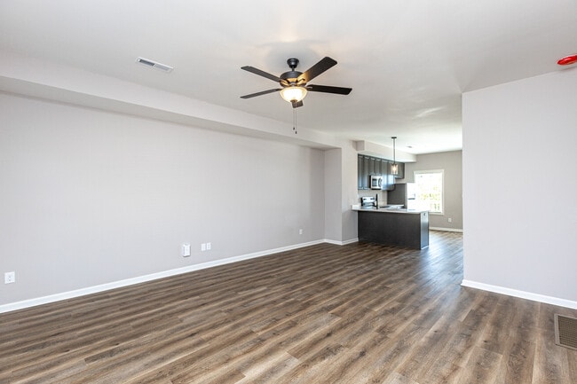 Building Photo - 506 S Main St