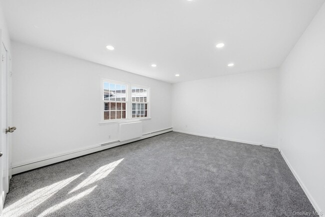 Building Photo - 240 S Broadway