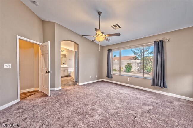 Building Photo - 8880 Wallaby Ln
