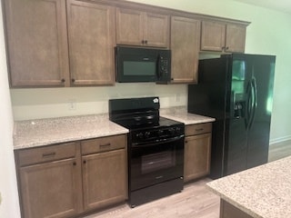 Building Photo - 41363 Rosewood Ln