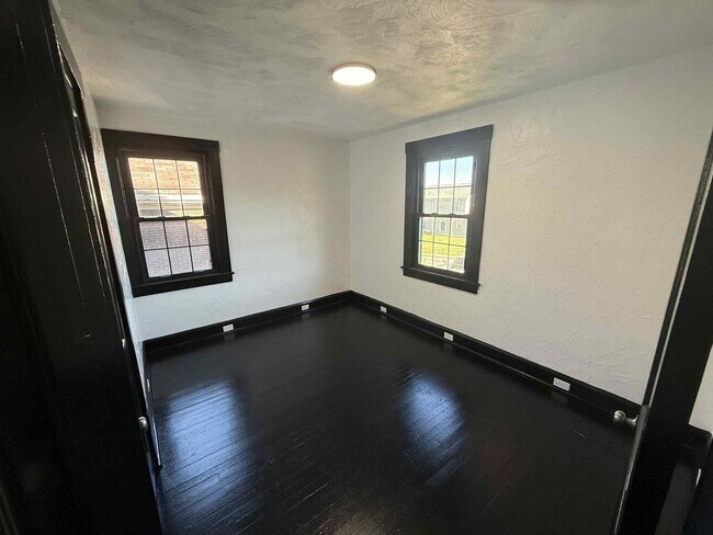 Building Photo - Newly updated 3 bedroom house in Duquesne!
