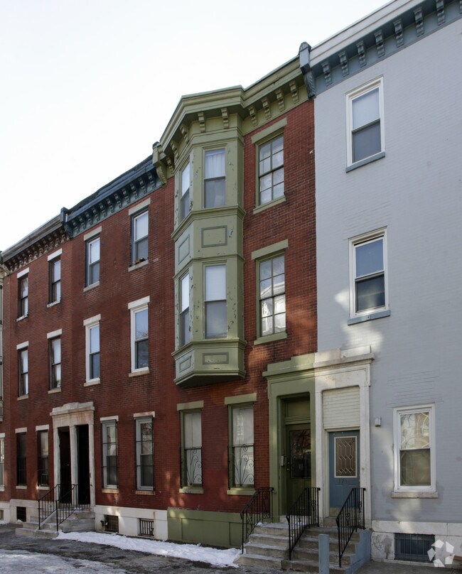 Primary Photo - 1734 Mount Vernon St