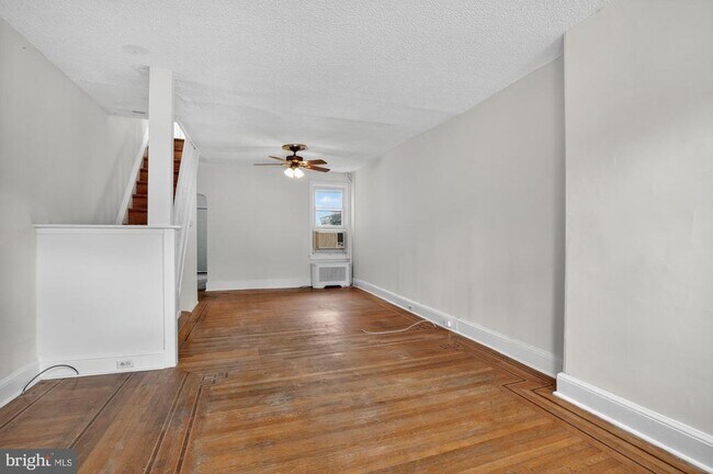 Building Photo - 2343 E Huntingdon St