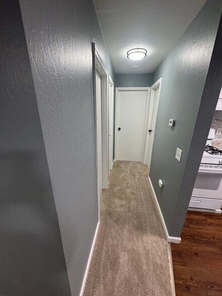 Building Photo - 11 Commercial St