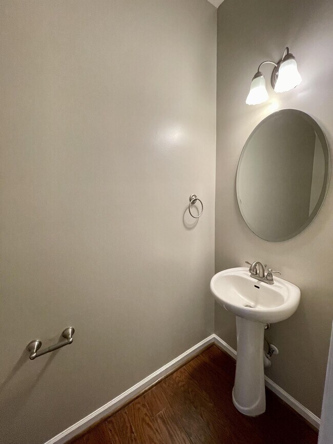 Building Photo - 211 Portico Street