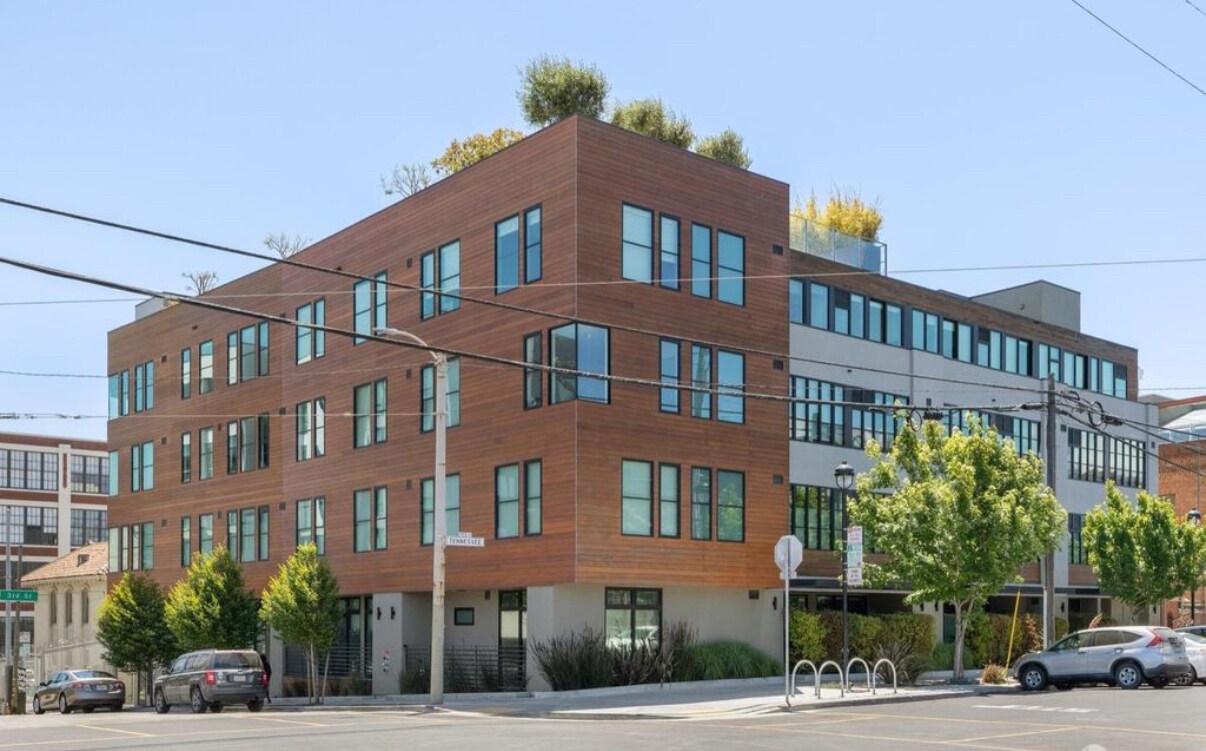 Building Photo - 901 Tennessee St