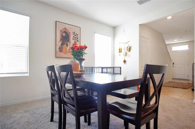 Building Photo - 1739 Post Oak Dr