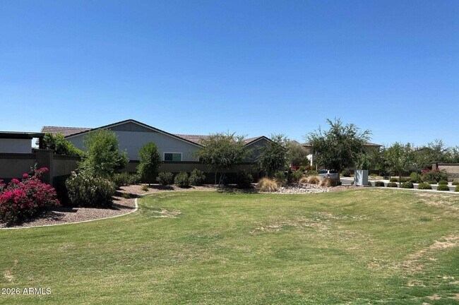 Building Photo - 22638 E Saddle Way