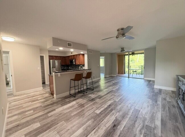 Building Photo - 300 Scotia Dr