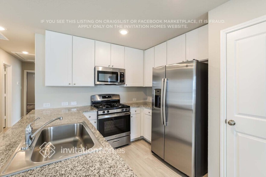 Building Photo - 4223 Southton Lk