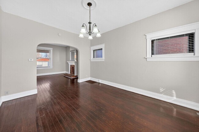 Building Photo - SECTION 8 WELCOME – 3BR Home with Covered Front Porch | $1,700