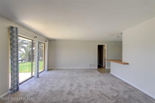 Building Photo - 331 Carmine Dr