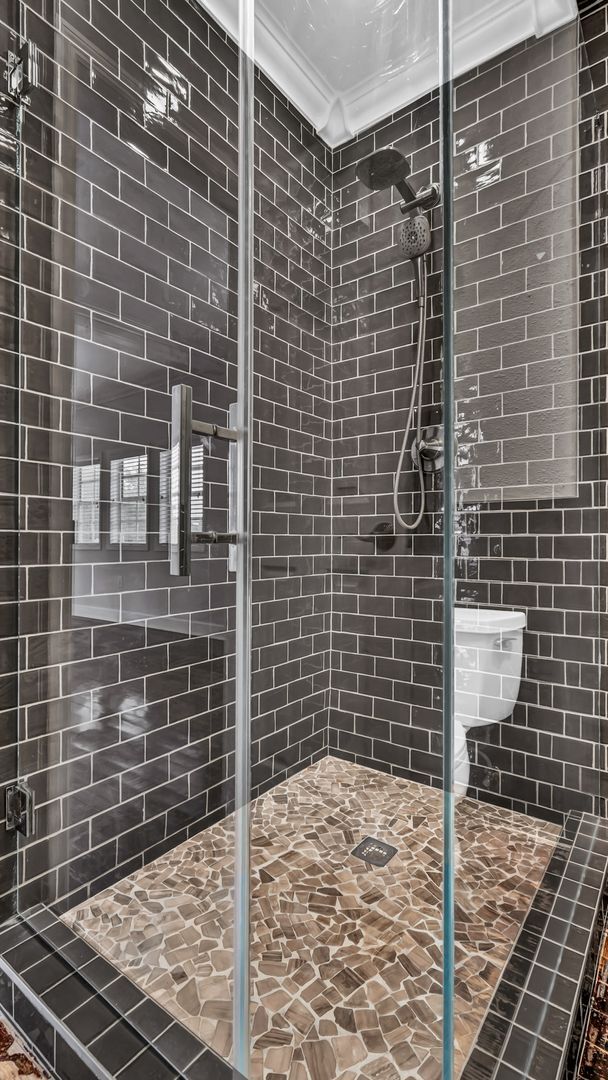 Building Photo - Charming 2BR/2BA with Bonus Room South Tam...