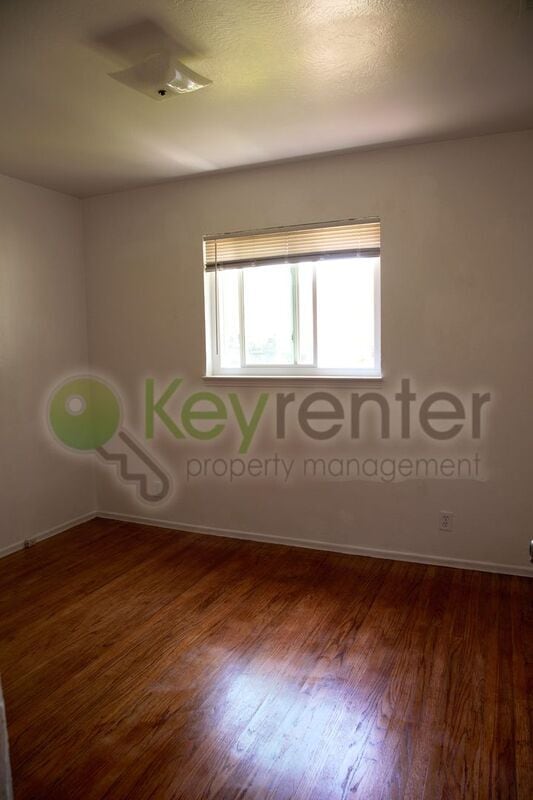Building Photo - 5121 Da Rosa Dr
