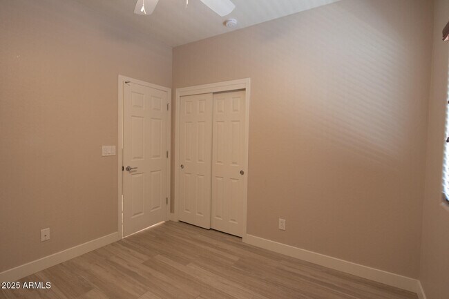 Building Photo - 1726 W Desperado Way