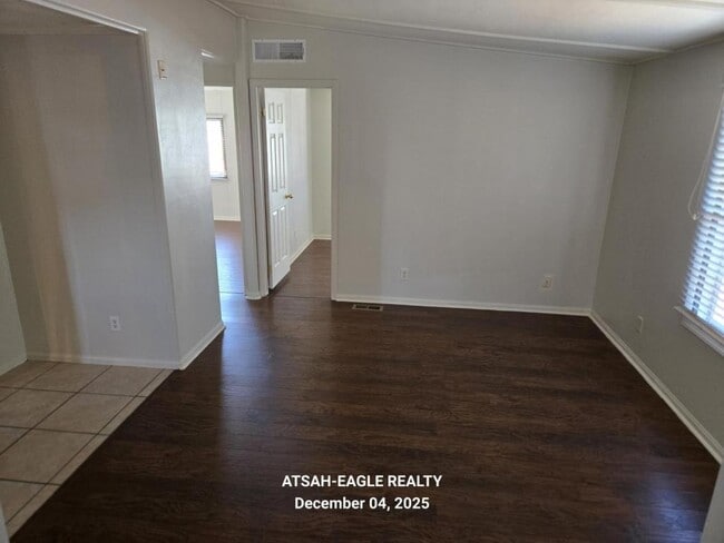 Building Photo - 153 Cll Hermosa