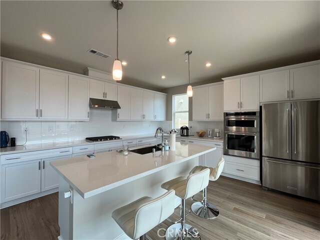 Building Photo - 16559 Pathfinder Ave