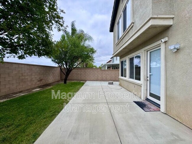 Building Photo - 35889 Wolverine Ln