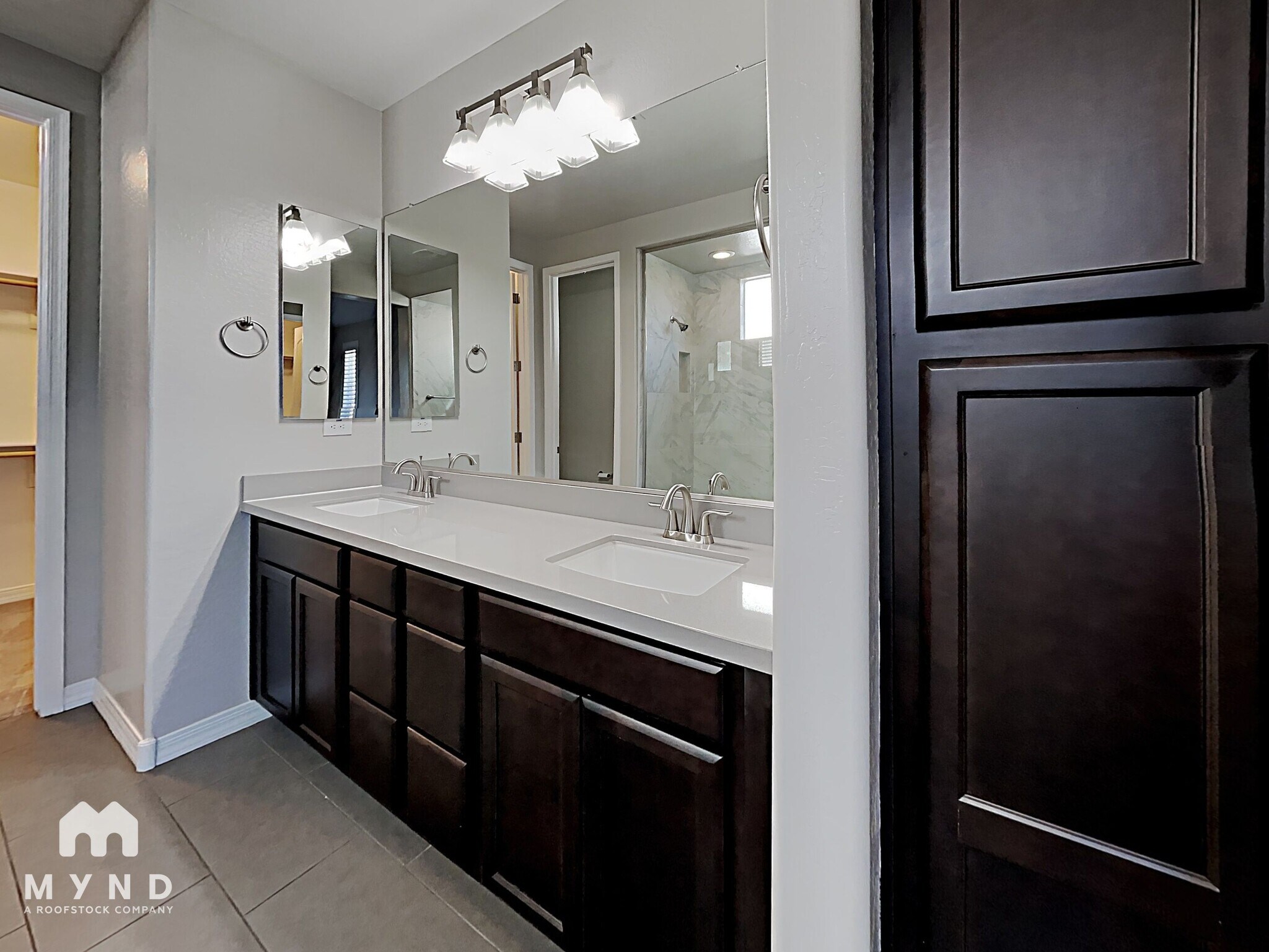 Building Photo - 10106 E Tamery Ave