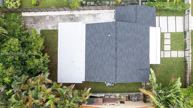 Building Photo - 1854 SW 17th St