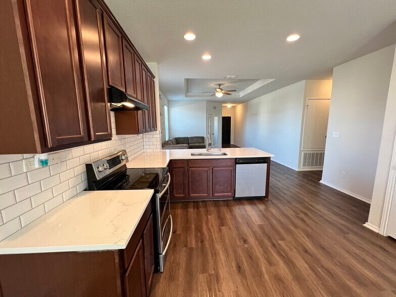 Building Photo - 338 Pollock Path