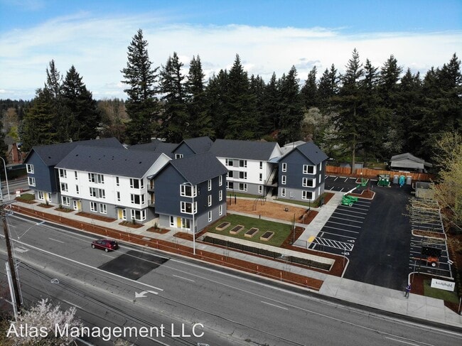 Building Photo - 468 SE 202nd Ave