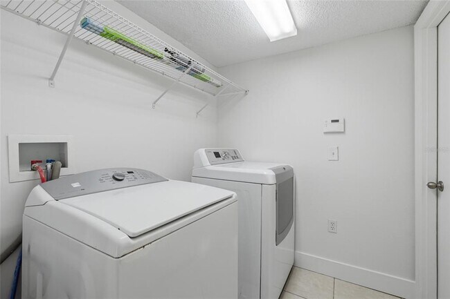 Building Photo - 4140 Stonefield Dr