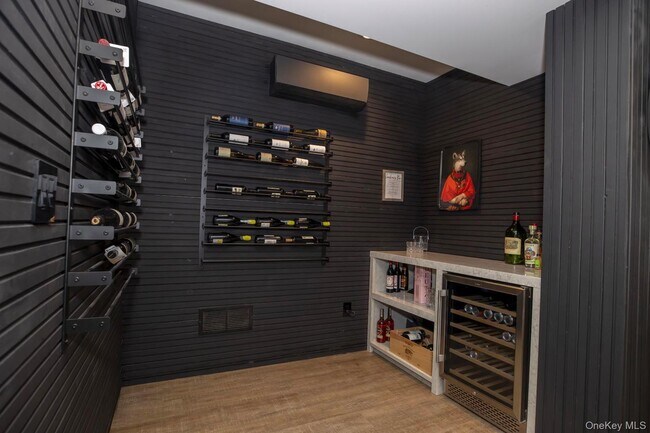 Building Photo - 46 Will Tremper Dr