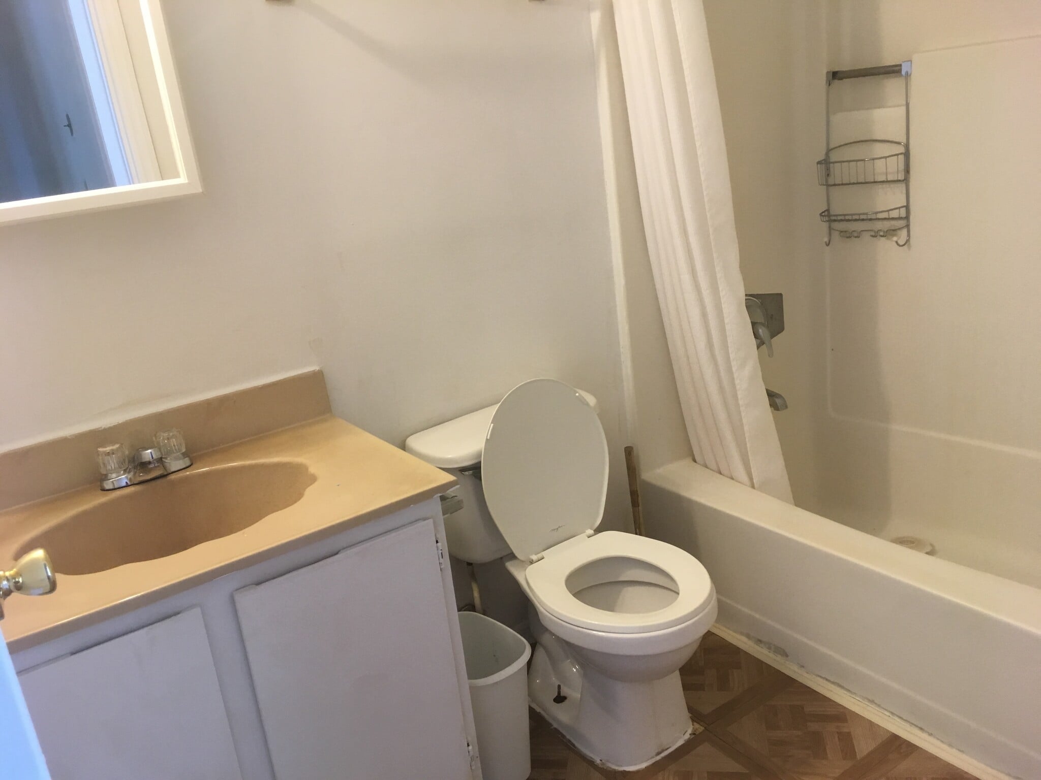 Building Photo - 804 S College Ave