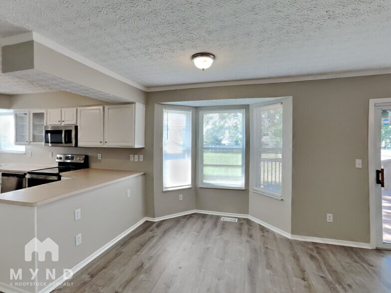 Building Photo - 3019 Old Warson Dr