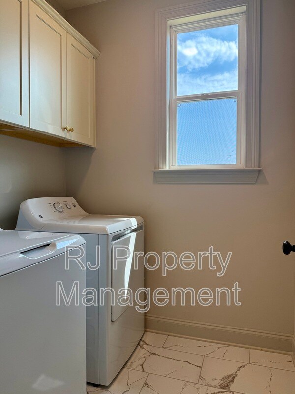Building Photo - 924 Aldwick Dr