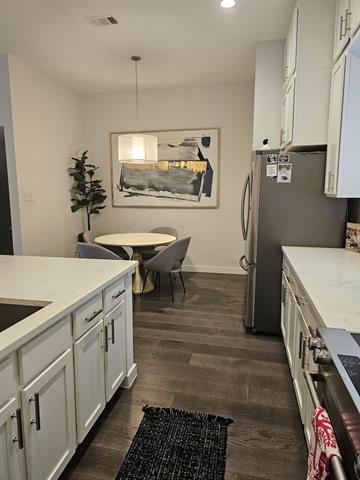 Building Photo - 6004 Hudson St