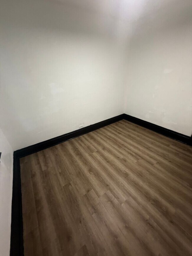 Building Photo - 2791 E 127th St