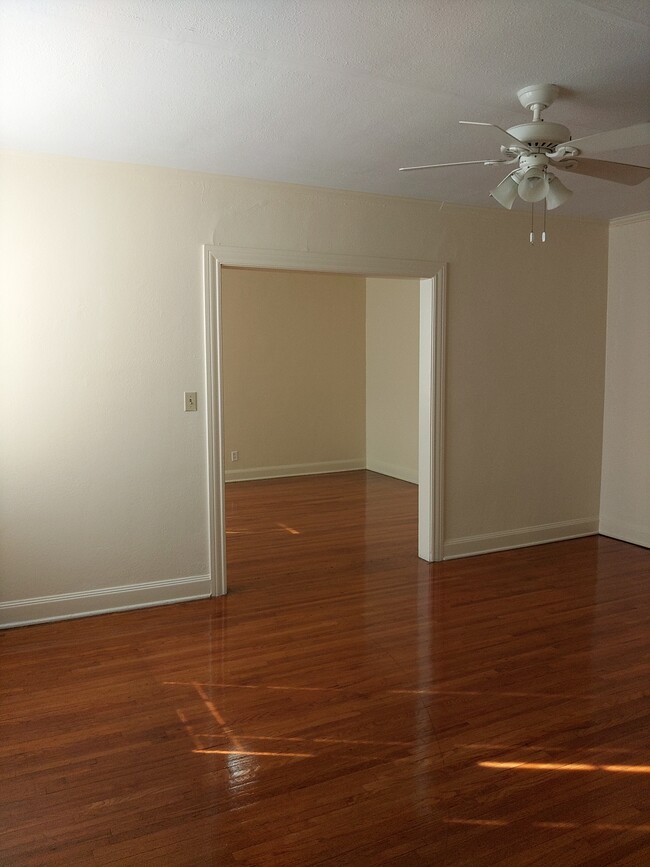 Building Photo - 220 E Montgomery St