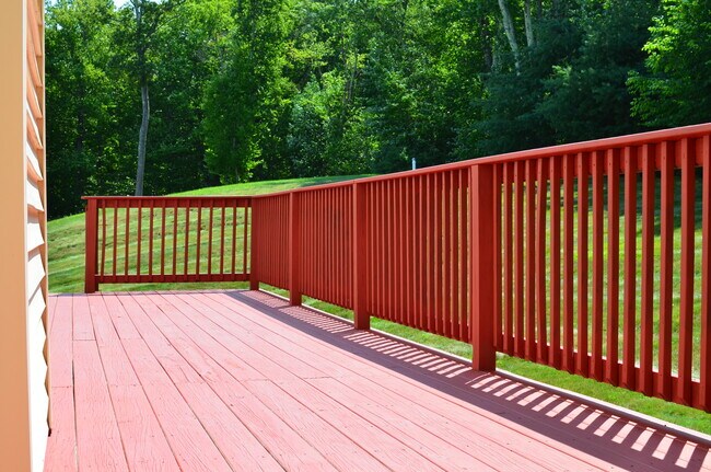 Building Photo - 4 Summit Way