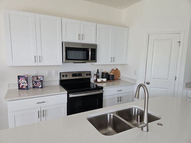 Building Photo - 2338 Alee Ln