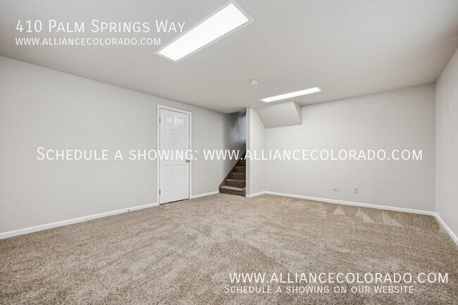 Building Photo - 410 Palm Springs Way