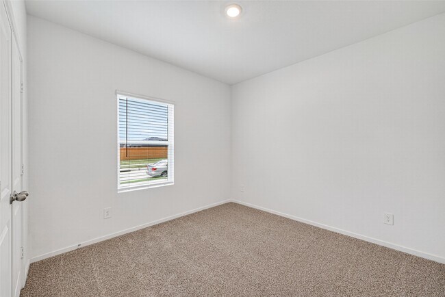 Building Photo - 27727 Dream Prt Dr
