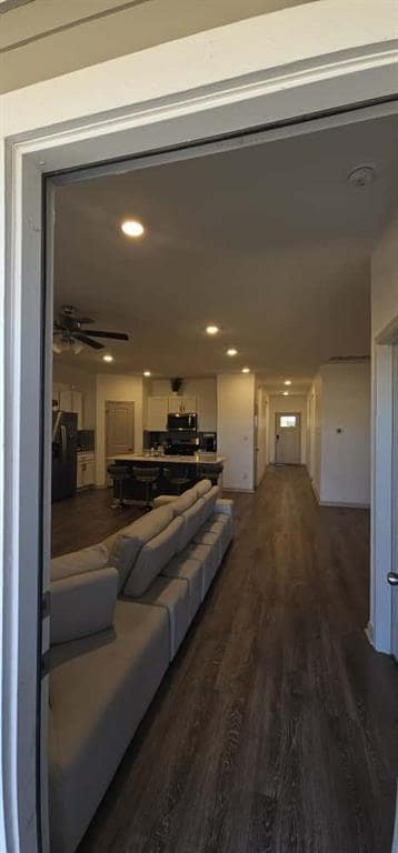 Building Photo - 223 Sweetwater Crk Ln