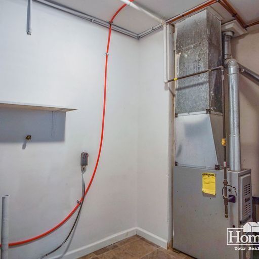 Building Photo - Comfort. Convenience. A place to call home.