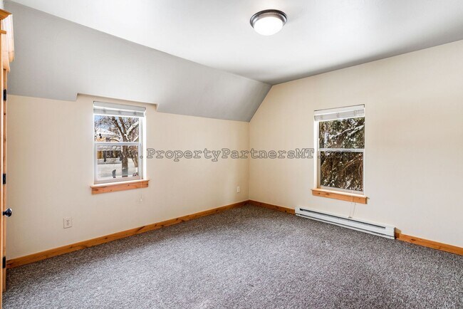 Building Photo - 215 N Quaw Blvd