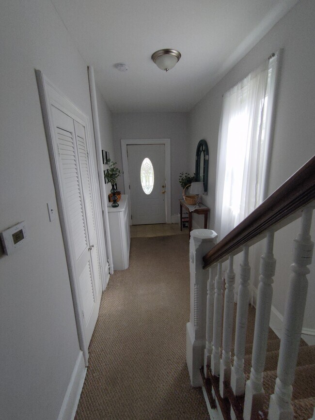 Hallway (Common Area) - 2029 Walnut St