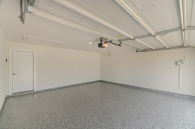 Building Photo - 9826 N Goshawk Trl