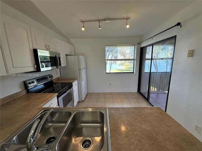 Building Photo - 1533 S Liberty Ave